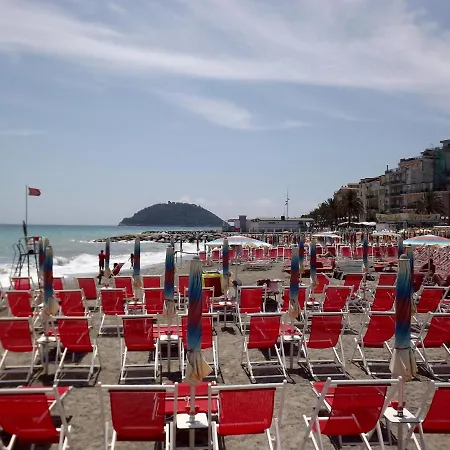 Apartment House Mare E Monti By Holiday World Albenga